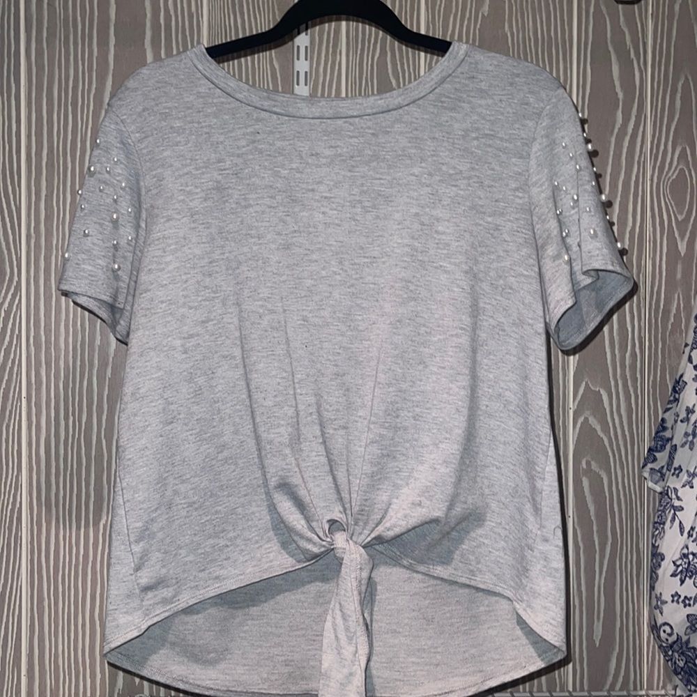 Gray blouse - Picture 1 of 2